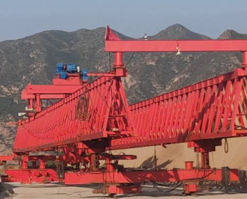 GYLQ200T-40M自平衡過跨架橋機在使用時有哪些優(yōu)點呢？
